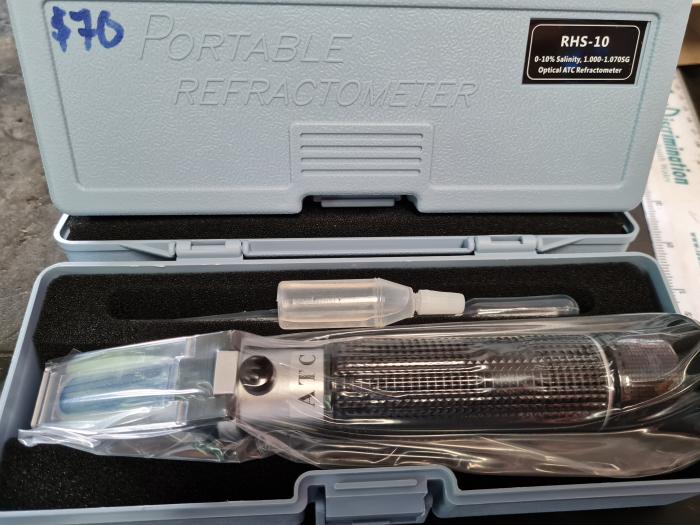 Portable refractometer salinity check !