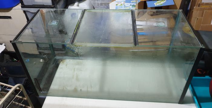 3ft Fish Tank with lids $60.00